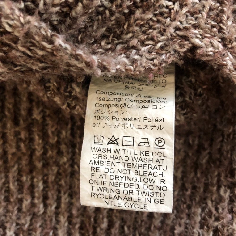 Minimalist Hanky Cut Turtleneck Sweater - Picture 6 of 6